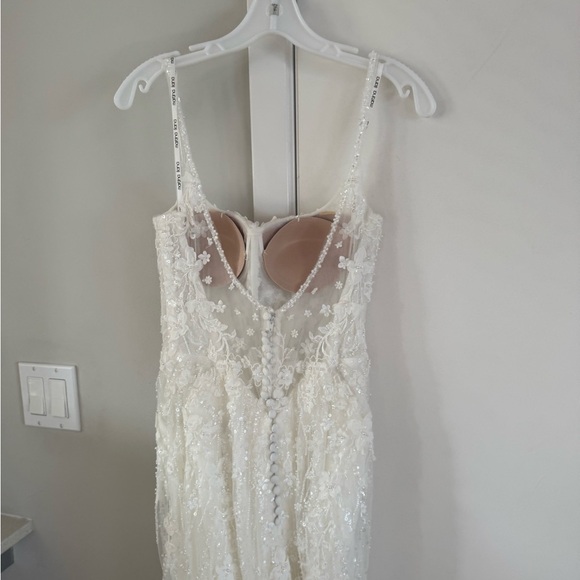 Martina Liana 510 designer Women's Wedding Dress Size 8 (USA 6) with veil - Picture 4 of 16